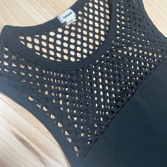 Black fitted dress with cutouts for an attractive style & fit. Garage, size XS - Picture 2 of 8